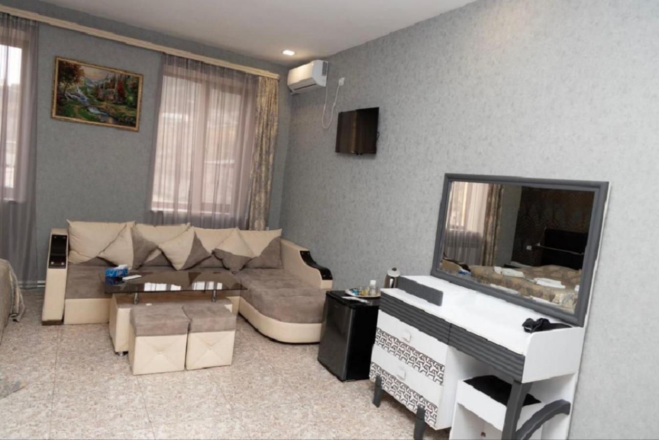 Noyemburg Hotel Noyemberyan Экстерьер фото
